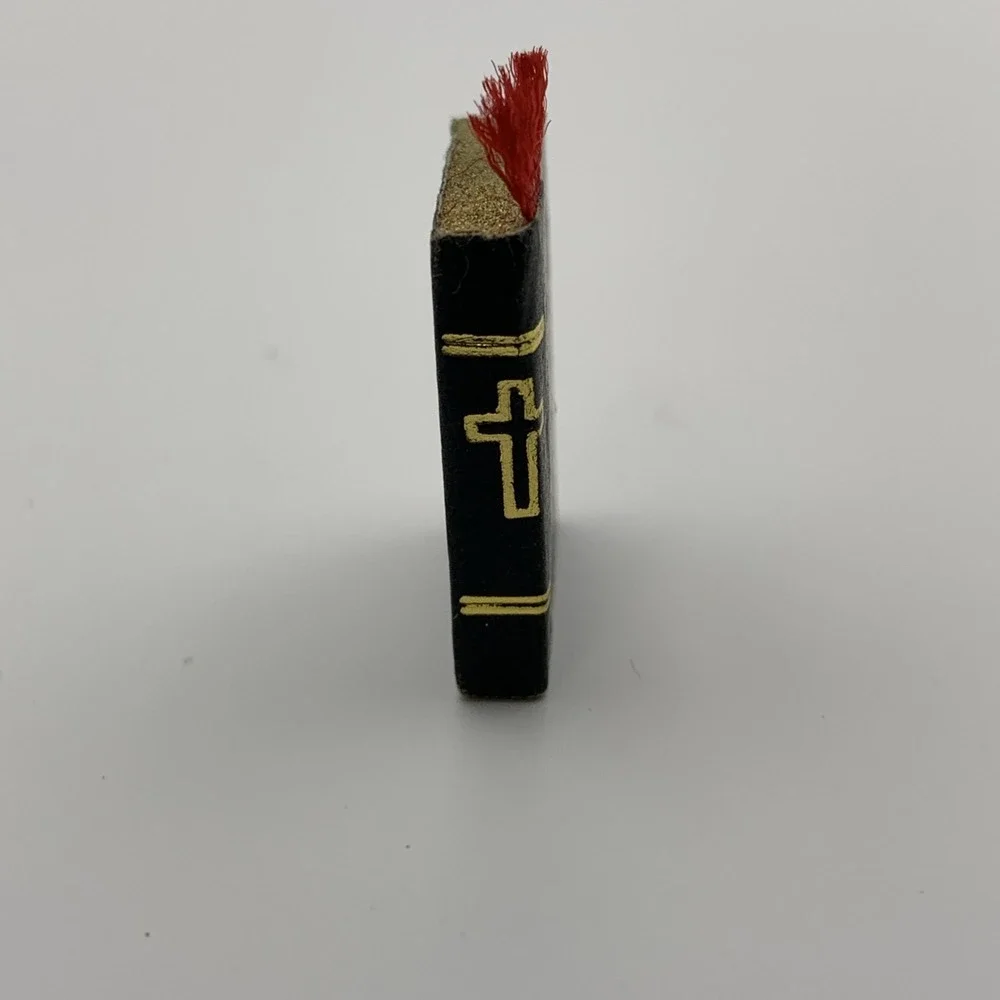 Doollhouse Dolls House Mini Bible Book 1/12th Scale Church Black DISPLAY ONLY